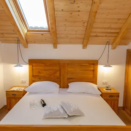 Holiday home Vintage Kuzina Poljica (Makarska)